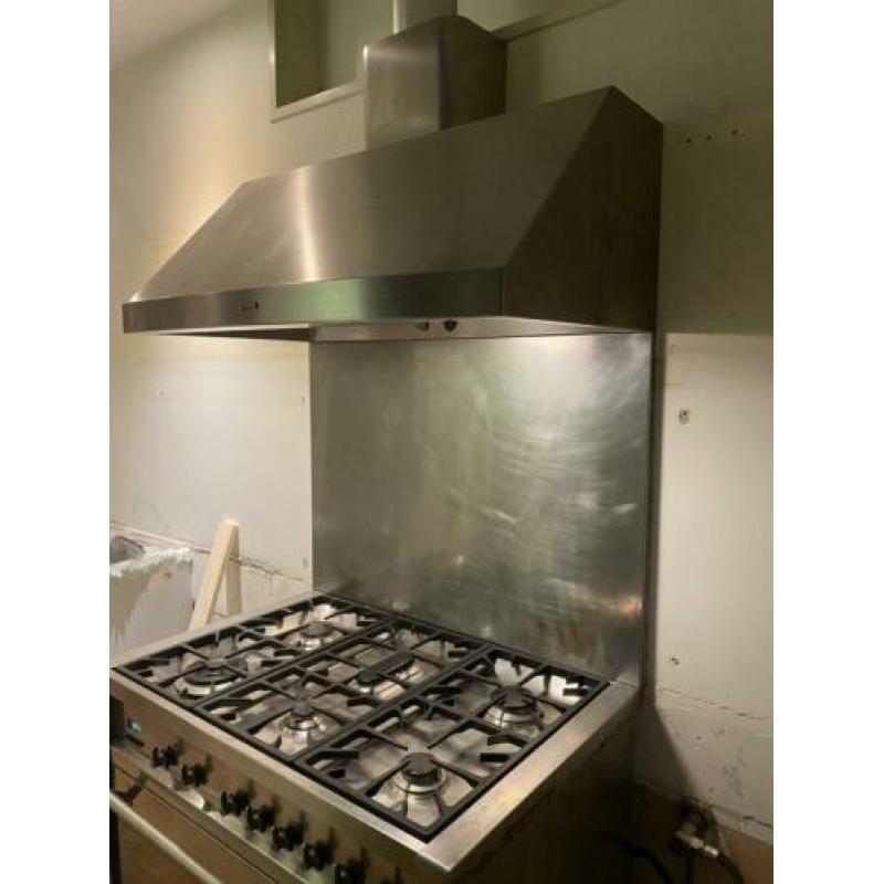 Smeg 6-pits gasfornuis, heteluchtoven en afzuigkap RVS
