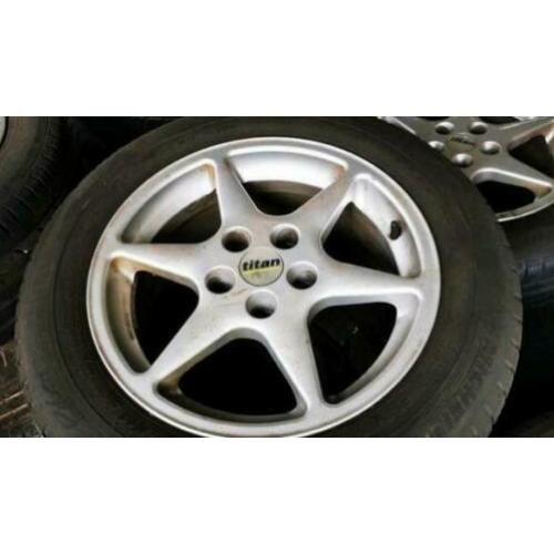 4 Titan 16inch lichtmetalen velgen 5x114,3 ET40