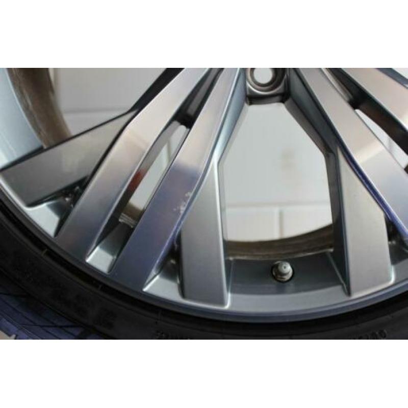 18" VW Kalamata Velgen Zomerbanden Artean Passat B8 Sharan