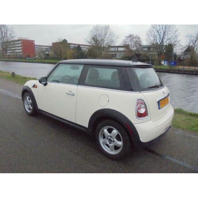 Mini Mini 1.6 Cooper 3drs,bj11,airco,leer,panoramadak,48431k
