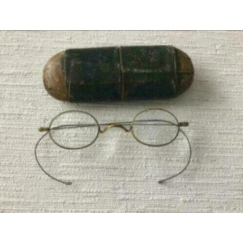 7 oude vintage brilletjes, oa. Harry Potter model en anders