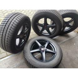 8 sets Nissan X-Trail Qashqai winter banden velgen 17/ 18