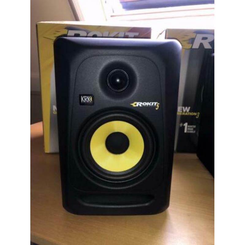2 x KRK RP5 G3 actieve studiomonitor incl. XLR-geluidskabels