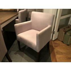 Degelijke eetkamerset || uitschuifbare tafel en 8 stoelen