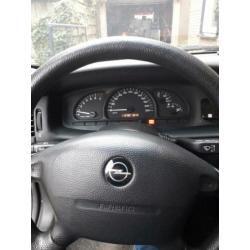 Mooie Vectra B station 1.6-16v