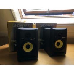 2 x KRK RP5 G3 actieve studiomonitor incl. XLR-geluidskabels