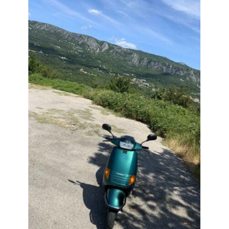 Piaggio skr op NL moterplaat 5800km gereden