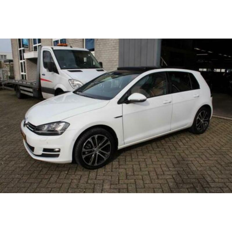 Volkswagen Golf 1.4 TSI Business Edition R AUTOMAAT/ACC/LEER