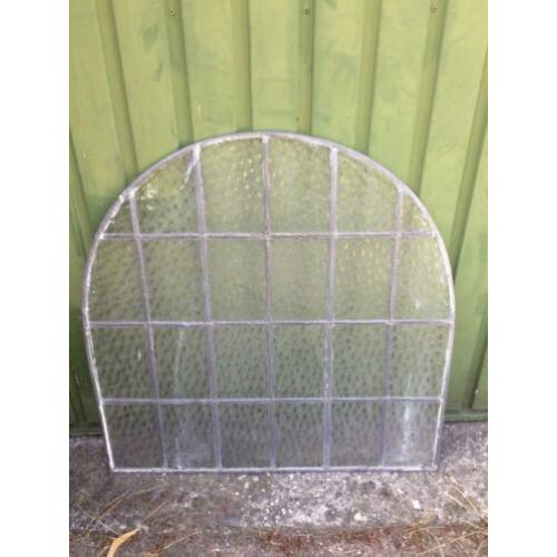 Brocant Glas in lood raam met bubbeltjesglas met bloemetjes