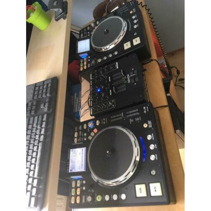 2 x denon dn-hs5500 table top + denon dn-x120 mixer