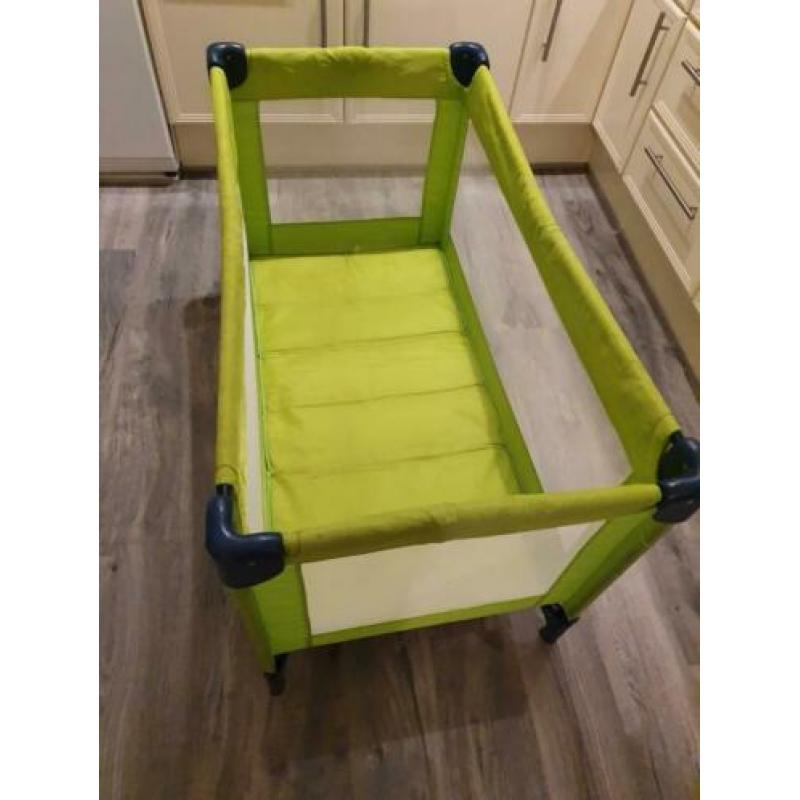 Camping bed met matras