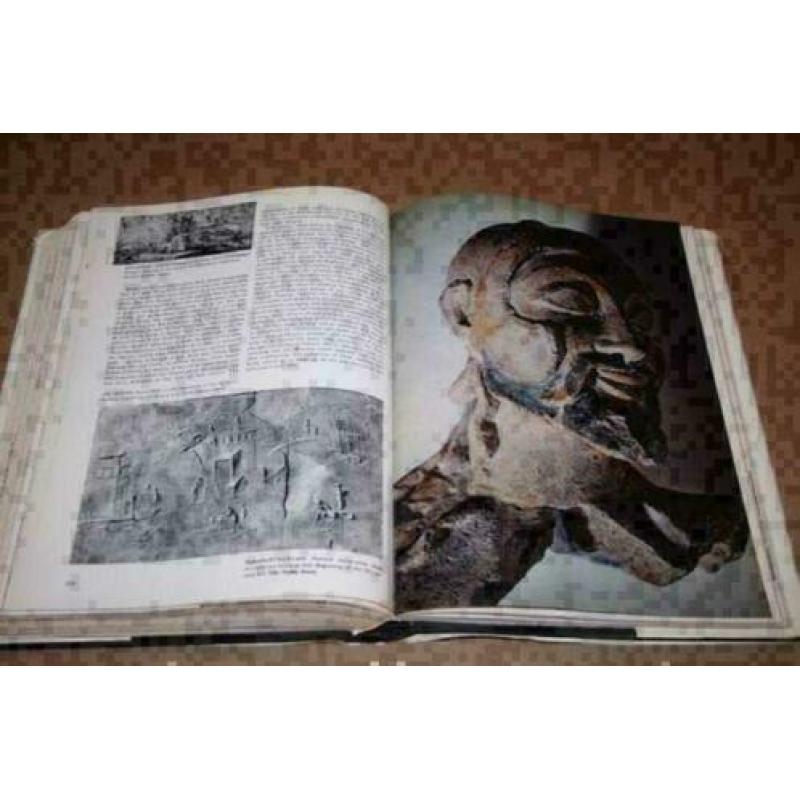 Larousse Encyclopedia of Prehistoric and Ancient Art !!