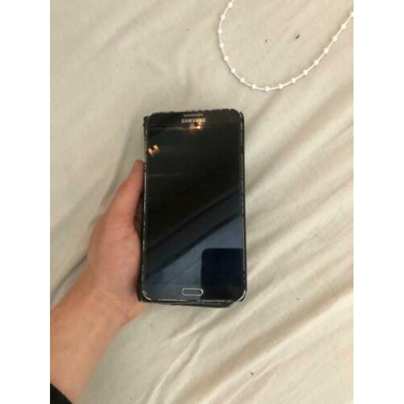 Samsung GALAXY NOTE 3 - met hoesje