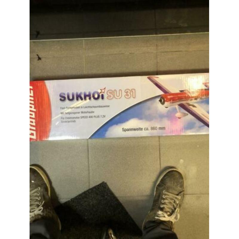 Nieuwe sukhoiSu 31 bouwpakket