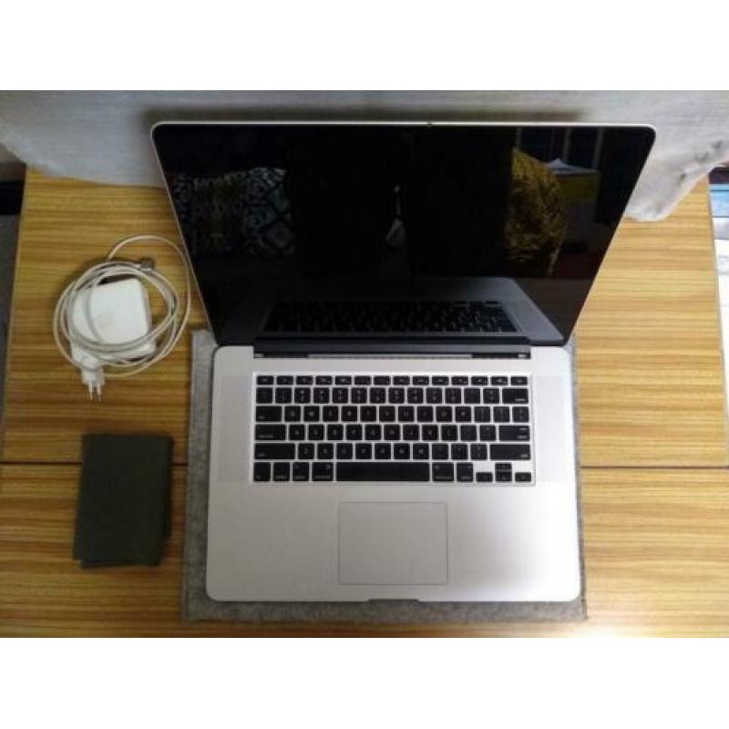 MacBook pro 15" retina 2013 (lees details)