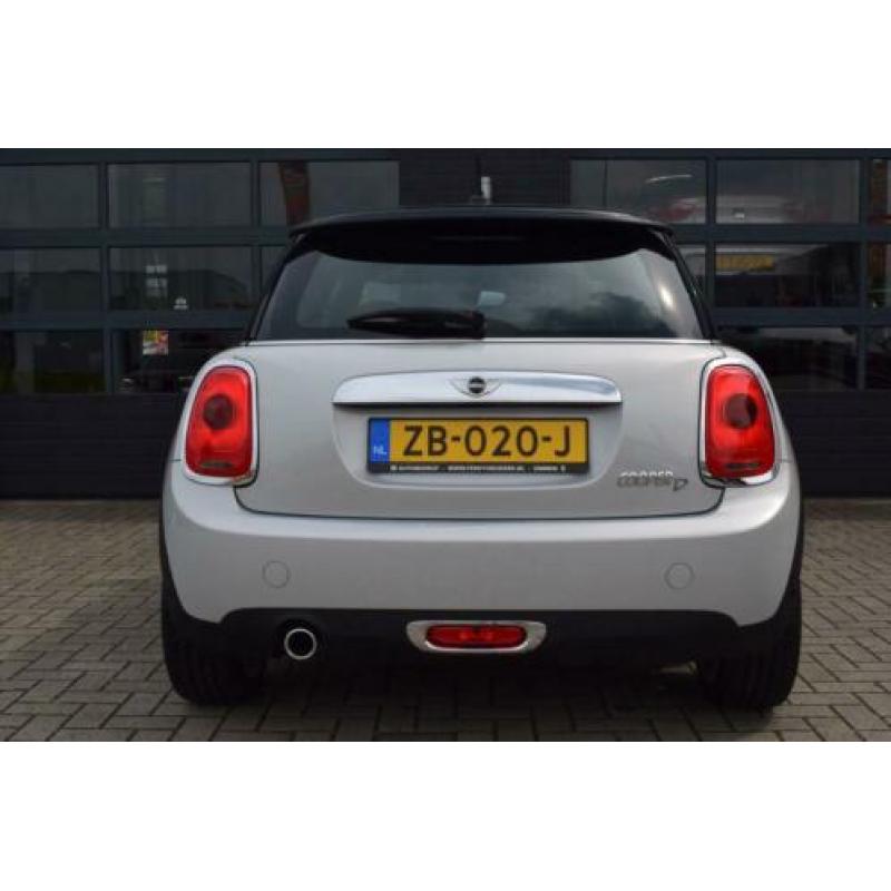 MINI Mini 1.5 Cooper D | Navigatie | PDC | Cruise | Climate