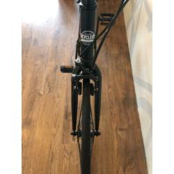 1 jaar oude State Bicycle, zo goed als nieuw