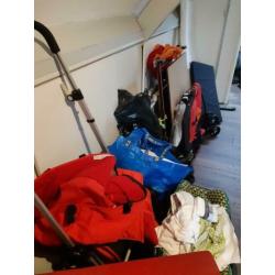 Mega baby-uitzet. Wieg, ledikant, maxi cosi, bugaboo, box en