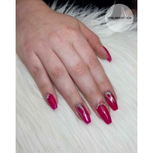 Nagelstyliste • Welkom overdag /avond / zaterdag