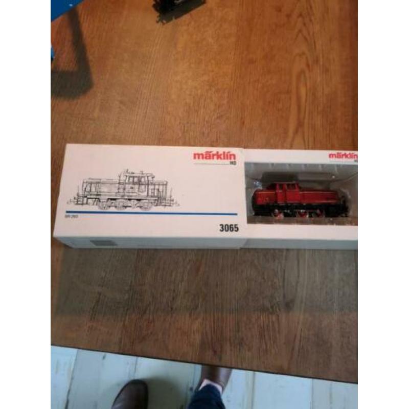 Complete treinset rails locs en veel wagons