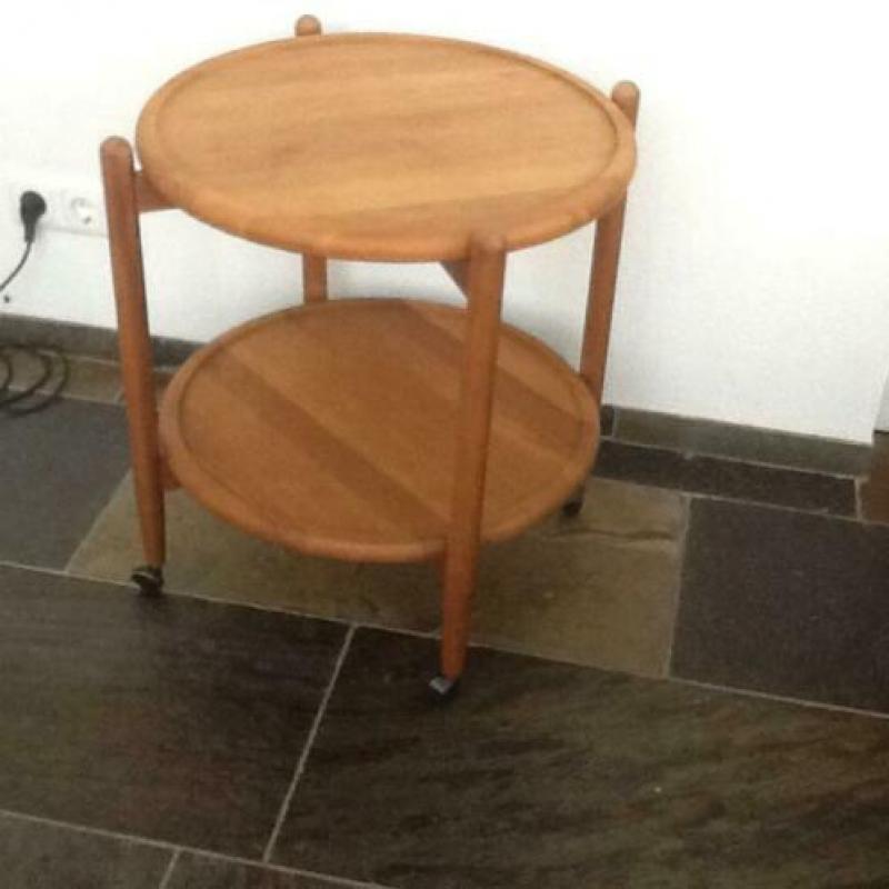 Te koop beuken houten bijzet tafeltje of serveer tafeltje