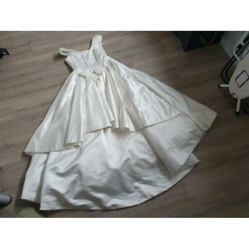 Mooie mori lee trouwjurk maat 12 (confectie maat 38/40)
