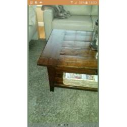 Salontafel 140 80 50 cm met lade 75.00€
