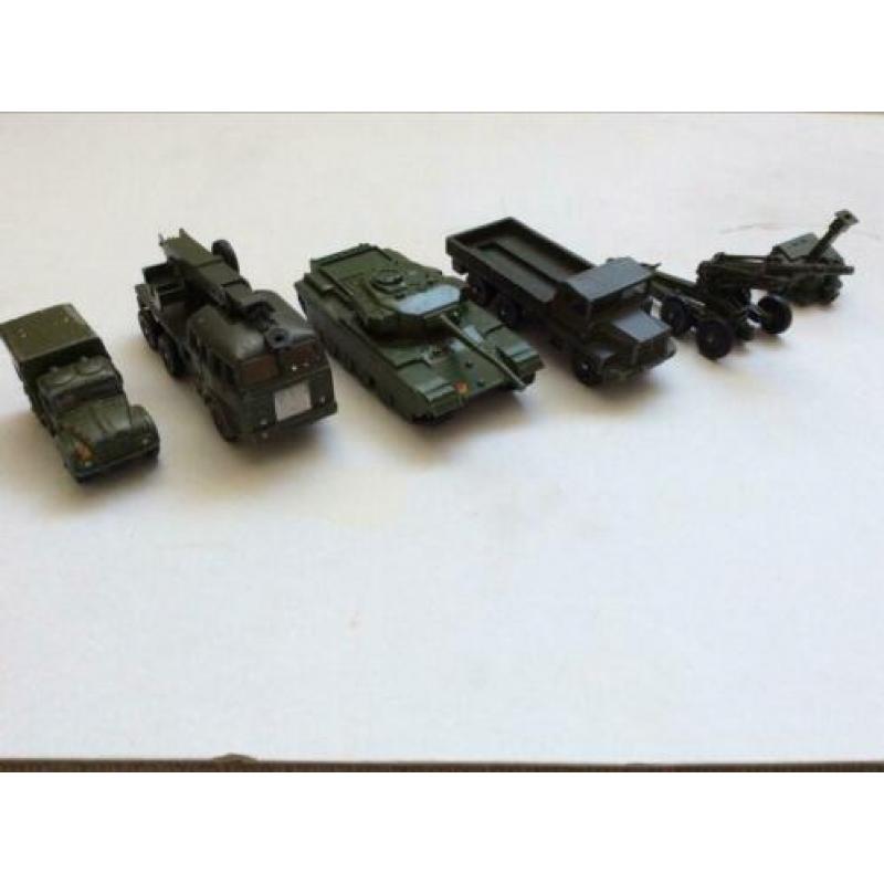 Dinky Toys militaire voertuigen