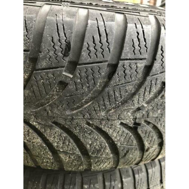 Winterbanden Volvo v70 2005