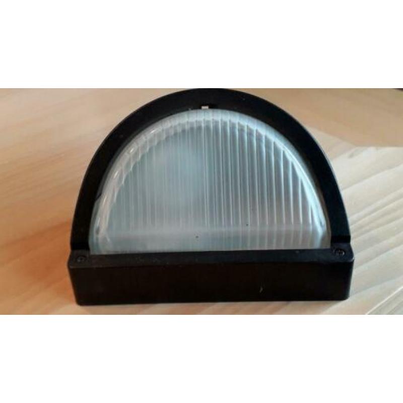 Nieuwe zwarte  prisma type polo binnen / buitenlamp made in