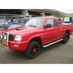 Mitsubishi L 200 2.5 TDi Club Cab 4x4 st bekr nap nw apk