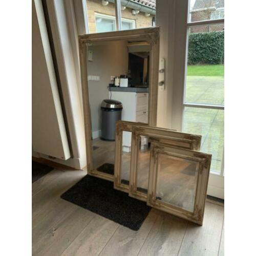 Set van 4 authentieke spiegels