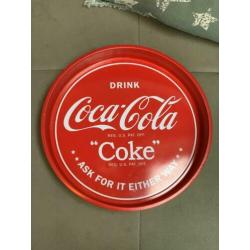 Mooi rood Coca Cola dienblad