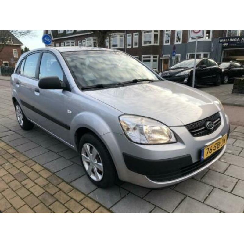 Kia Rio 1.4 L 100 DKM Airco apk (bj 2005)