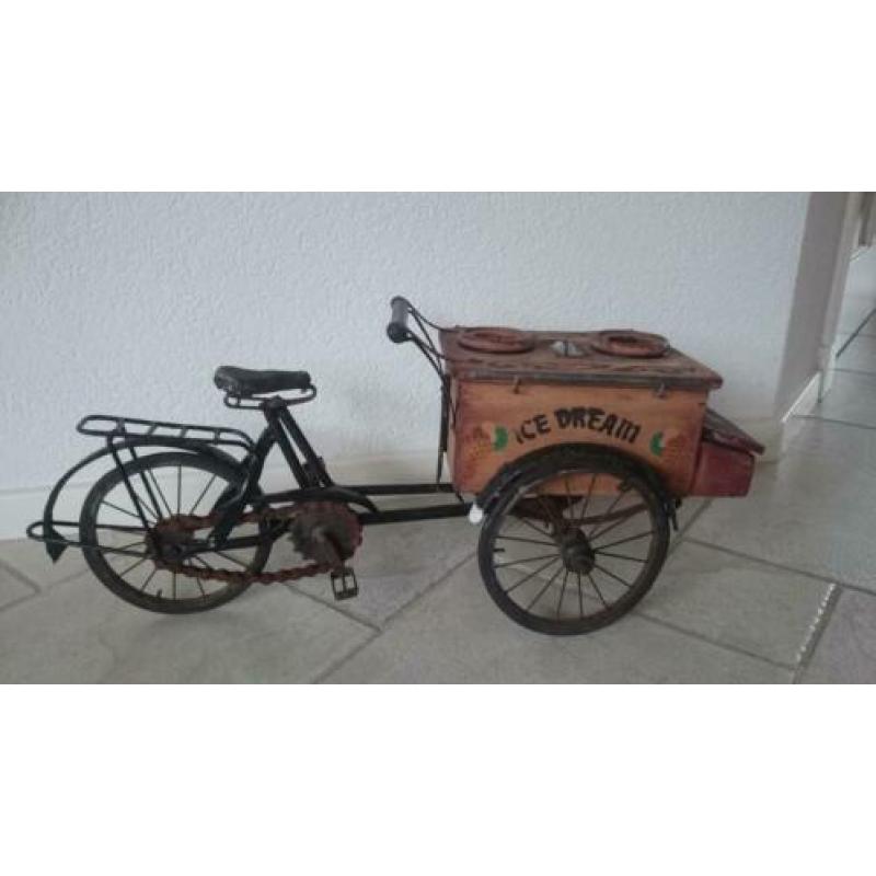 Schaalmodel IJskar/Bakfiets- Ice Dream- handgemaakt- Vintage