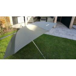 Nieuwe attack vis paraplu 2.20 m doorsnee!