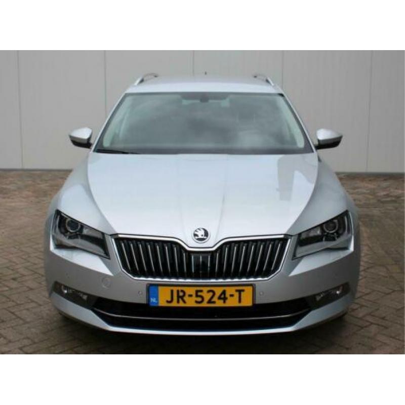 Skoda Superb Combi 1.6 TDI DSG7 Style Business (bj 2016)