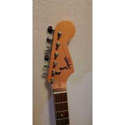 Squire gitaar model Strat, in zeer goed staat + combo.