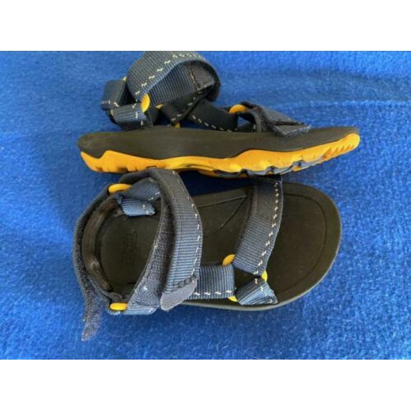 Teva sandalen maat 21