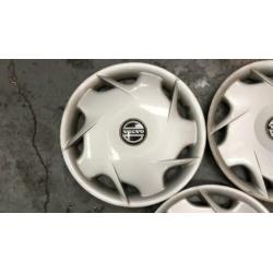 Volvo wieldoppen origineel 15 inch