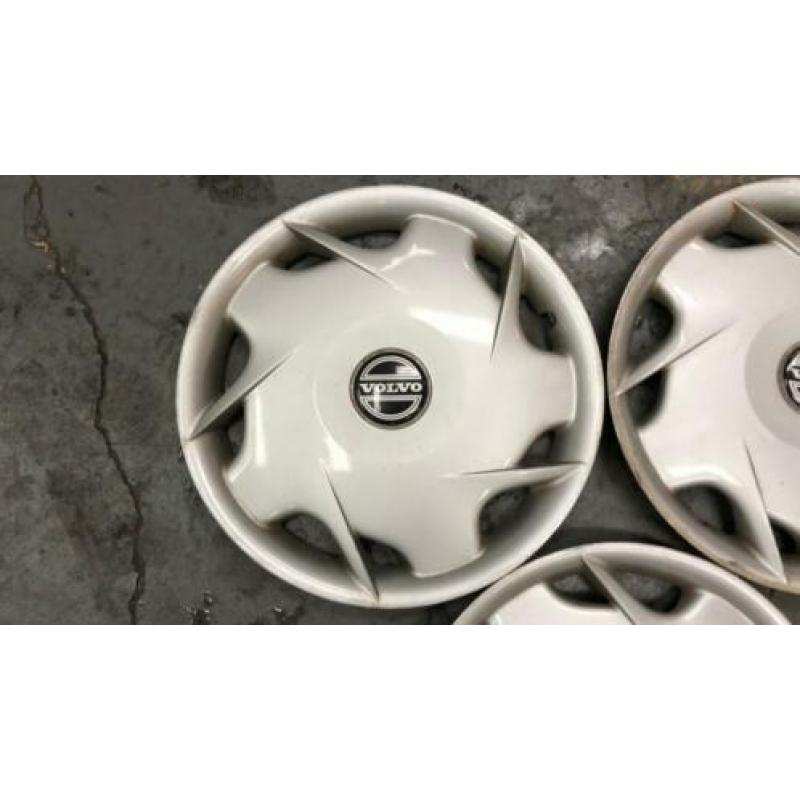 Volvo wieldoppen origineel 15 inch
