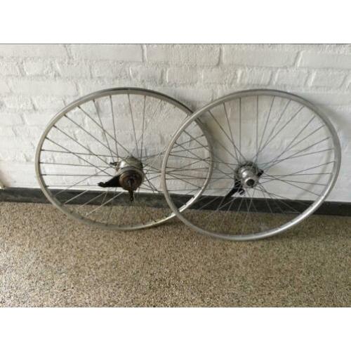 Setje 28 inch 7 vrs Nexus fietswielen in zeer goede staat