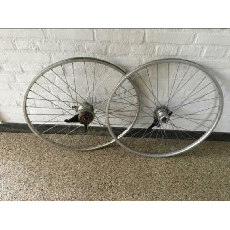 Setje 28 inch 7 vrs Nexus fietswielen in zeer goede staat