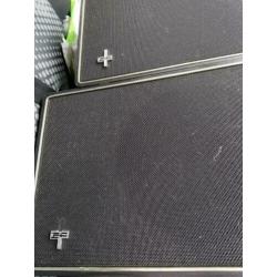 Speakers stereo