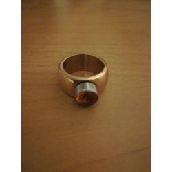 Melano ring rose kleurig met mooie setting