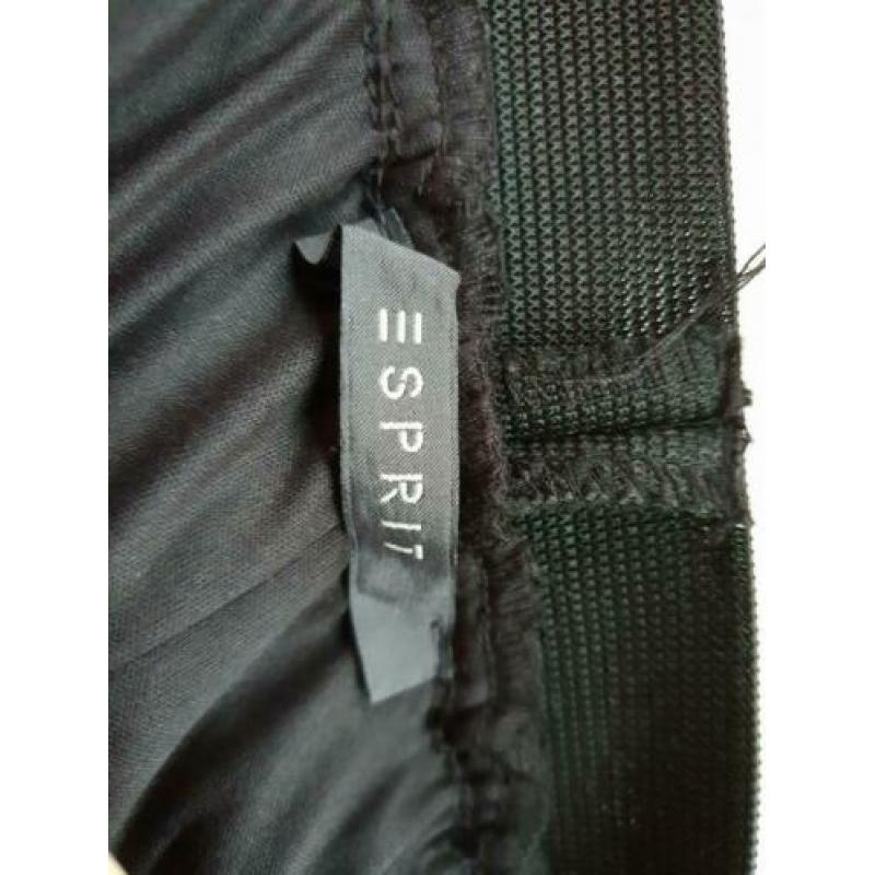 Gave plisse rok.zwart. nieuw. Merk esprit. Mt 40