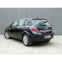 Opel Astra 1.6 Temptation ?? AIRCO ?? TREKHAAK! (bj 2007)