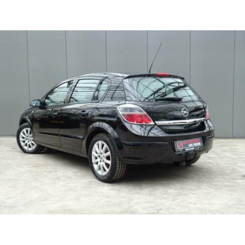 Opel Astra 1.6 Temptation ?? AIRCO ?? TREKHAAK! (bj 2007)