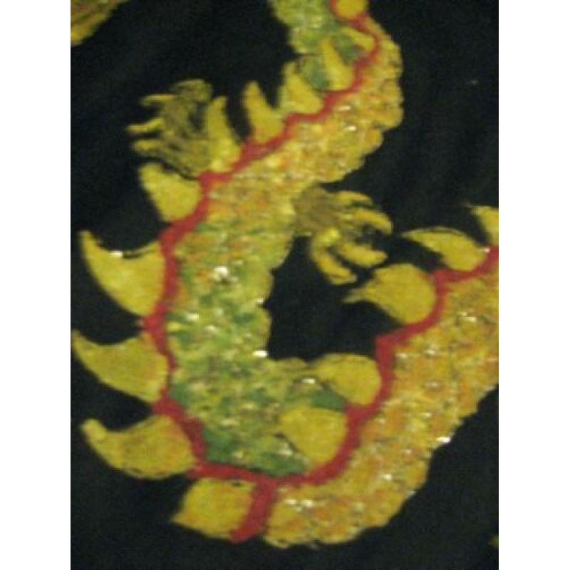 Oude JAPANSE DRAAK zwarte ondergrond met goudopdruk 70x100