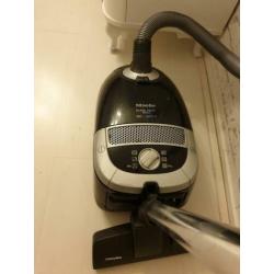Miele 2200 watt in nette staat